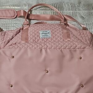 Elegant Blush Quilted Travel Bag